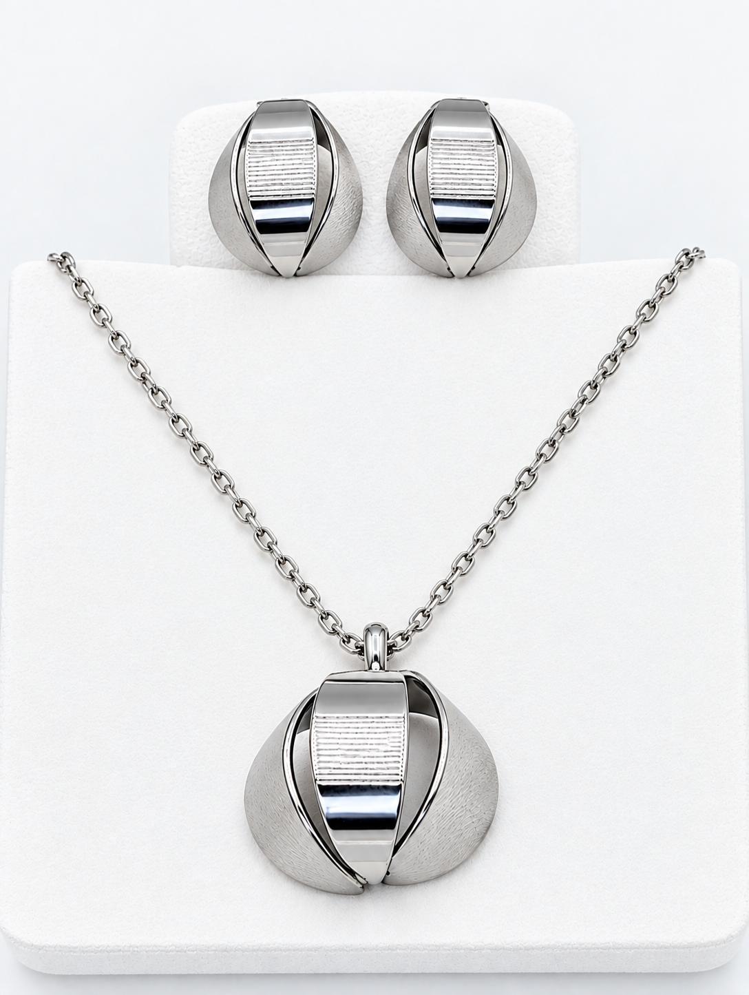 Collar Plateado Con Aretes CPA1